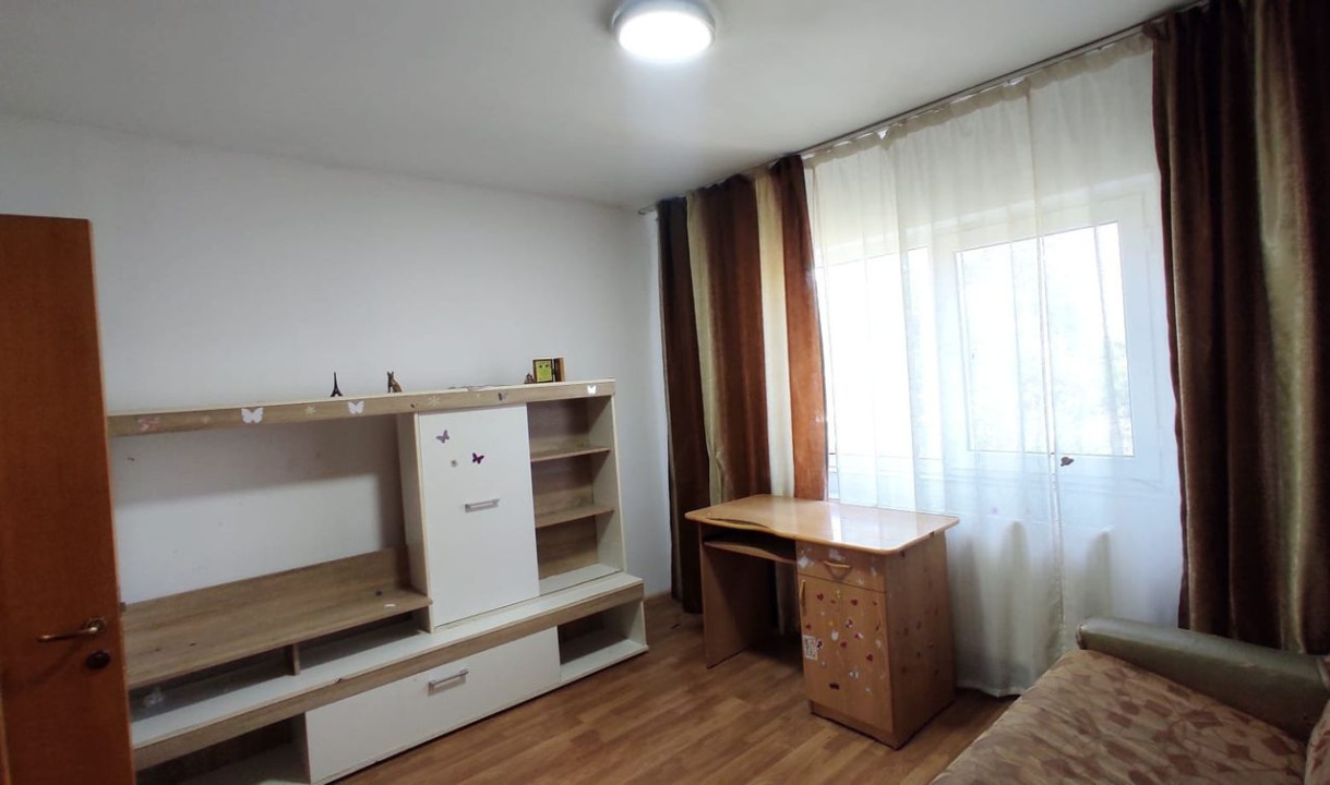 Apartament 3 Camere Decomandat /  Zona CET Anda 