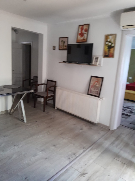 Casa 3 Camere + 2 Spatii Comerciale / Zona Aurel Vlaicu 