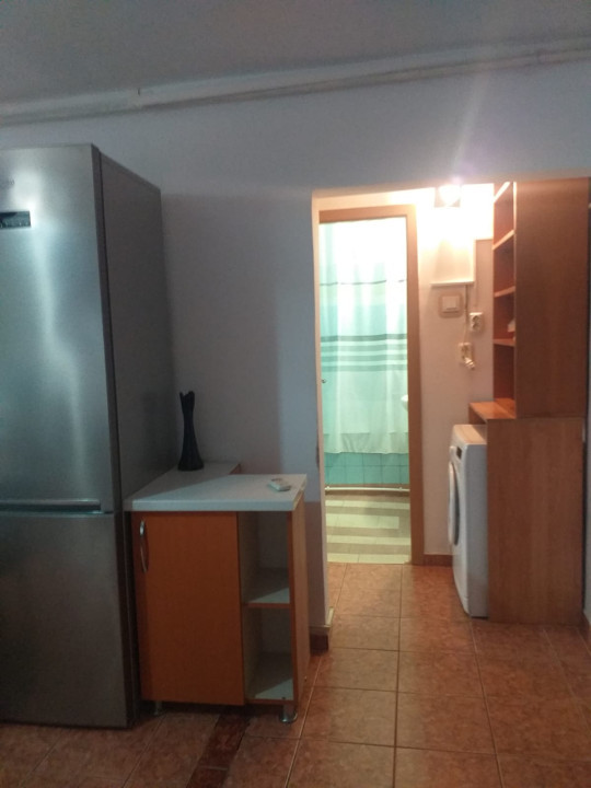 Apartament 2 Camere Decomandat / Zona KM 5 