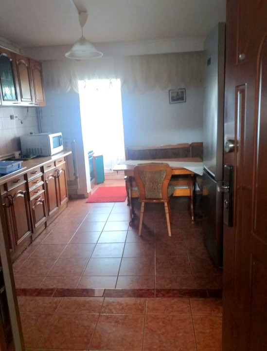 Apartament 2 Camere Decomandat / Zona KM 5 