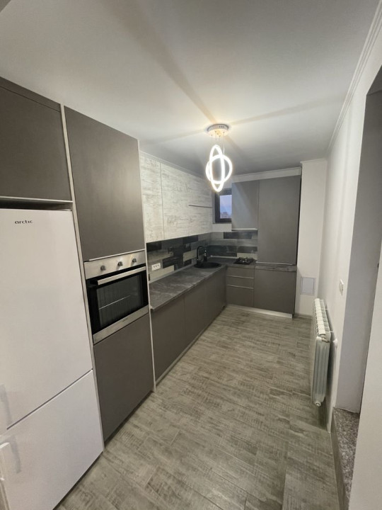 Apartament 3 camere zona Trocadero || Termen lung