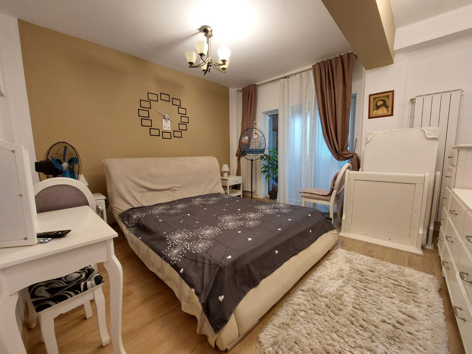 3 CAMERE  |  COMPOZITORI  | CONSTANTA