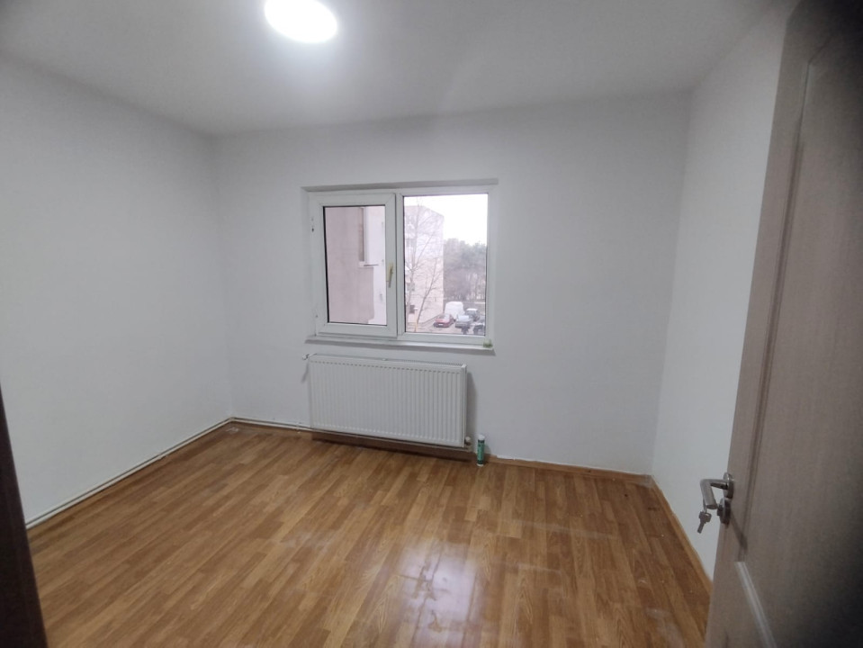 Apartament 3 Camere Decomandat | Zona CET Anda 