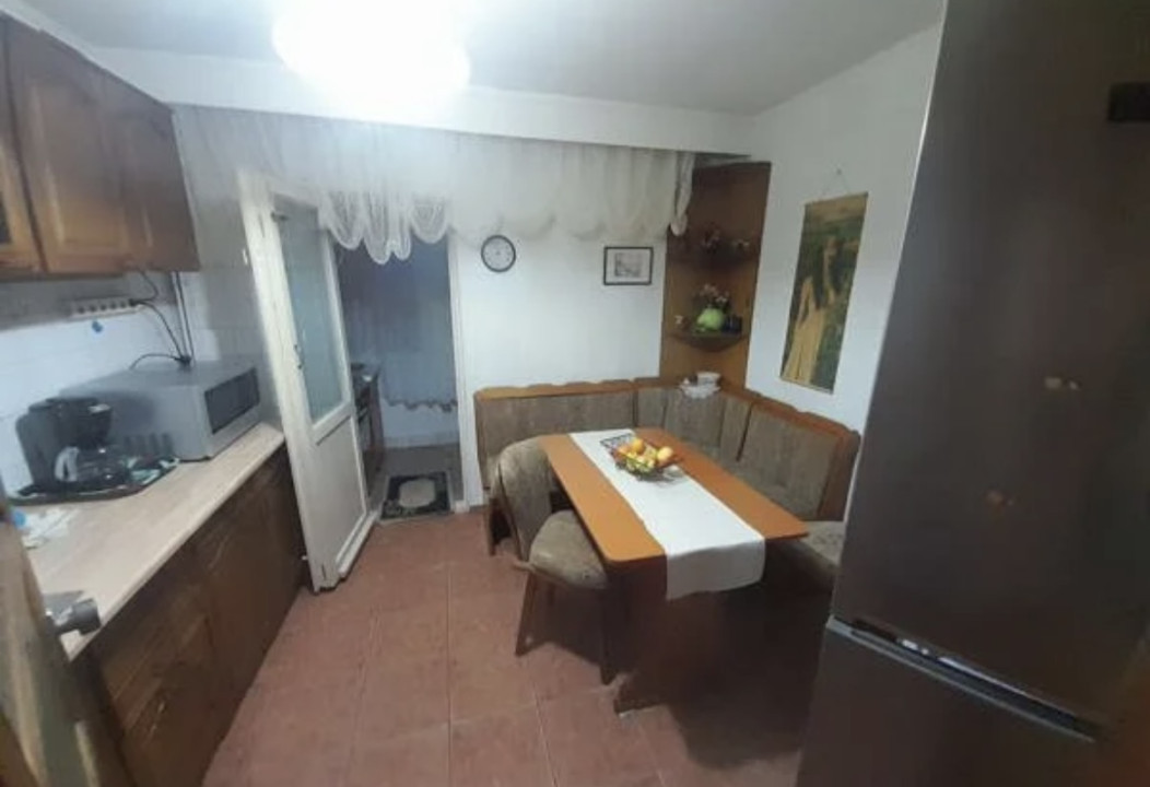 Apartament cu 2 camere decomandat, Zona Km 4-5