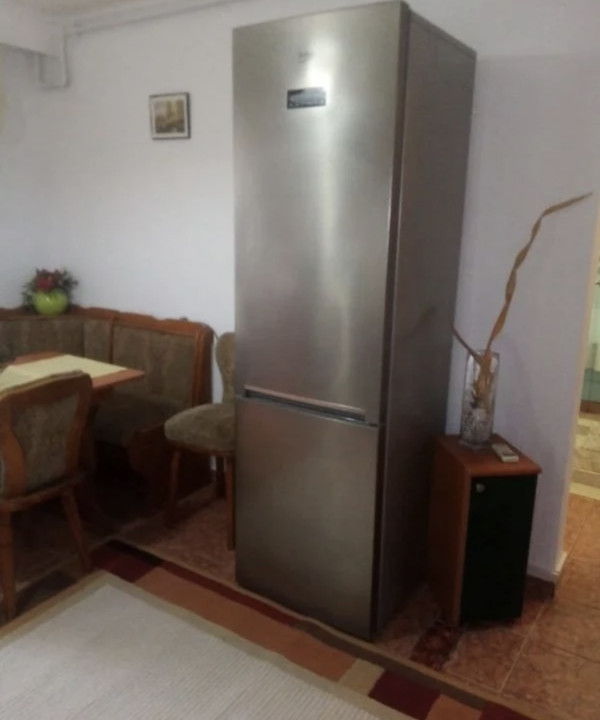 Apartament cu 2 camere decomandat, Zona Km 4-5