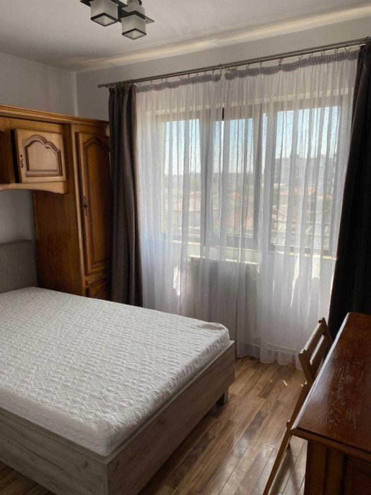 Apartament cu 3 camere decomandat Inel 1 