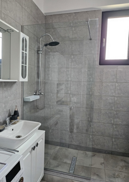 Apartament cu 2 camere lux zona Km 5