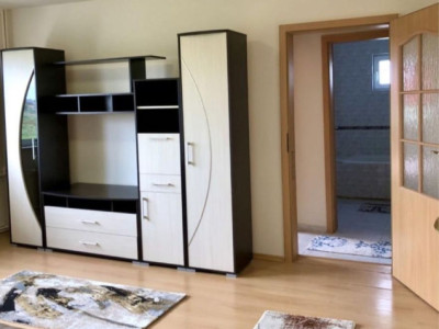 Apartament cu 2 camere decomandat Inel 1