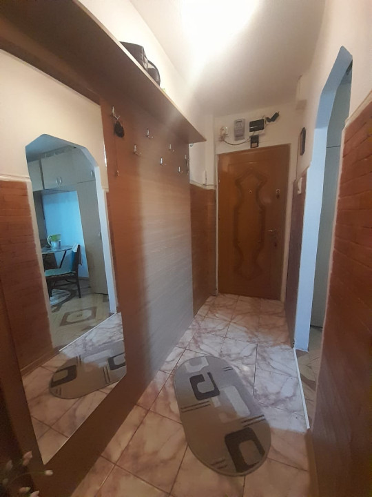 Constanta. Cet. Apartament 3 camere. Centrala proprie