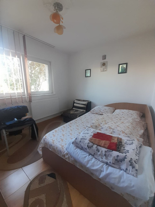 Constanta. Cet. Apartament 3 camere. Centrala proprie