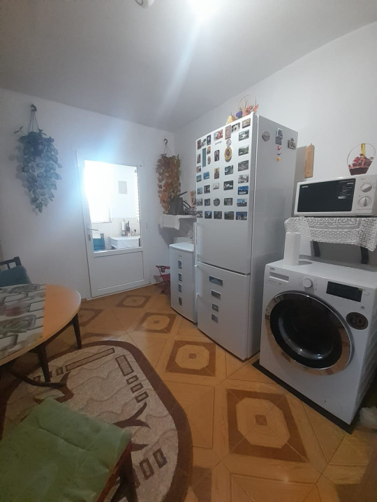 Constanta. Cet. Apartament 3 camere. Centrala proprie