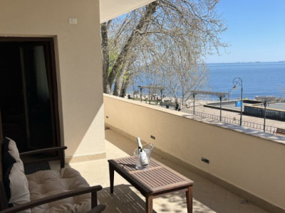 Apartament 2 camere cu vedere frontala la Cazino si la mare Termen lung