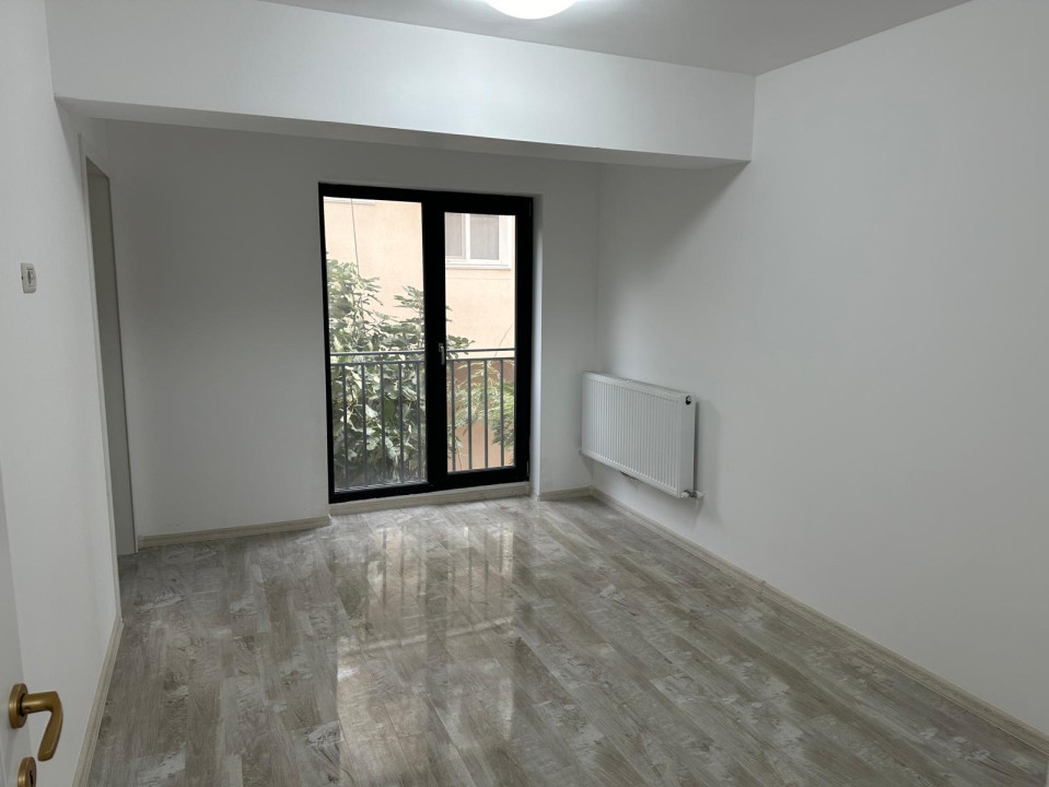 Apartament 3 Camere  || 105 mp || zona Tomis Plus || Loc de parcare inclus