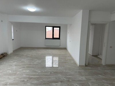 Apartament 3 Camere  || 105 mp || zona Tomis Plus || Loc de parcare inclus