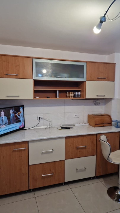 Apartament 3 camere zona Dacia Termen lung