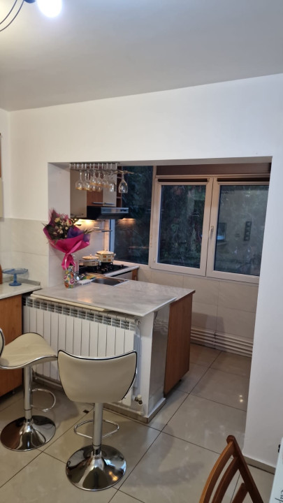 Apartament 3 camere zona Dacia Termen lung