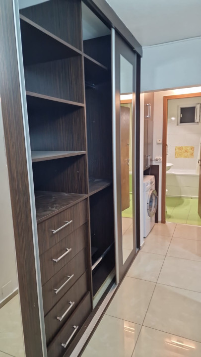 Apartament 3 camere zona Dacia Termen lung