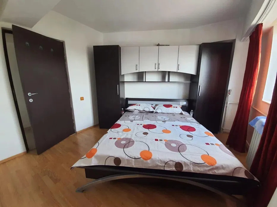 De Vanzare Apartament 3 camere / Zona Far - Abator 