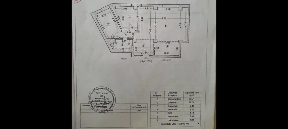 De Vanzare Apartament 3 camere / Zona Far - Abator 